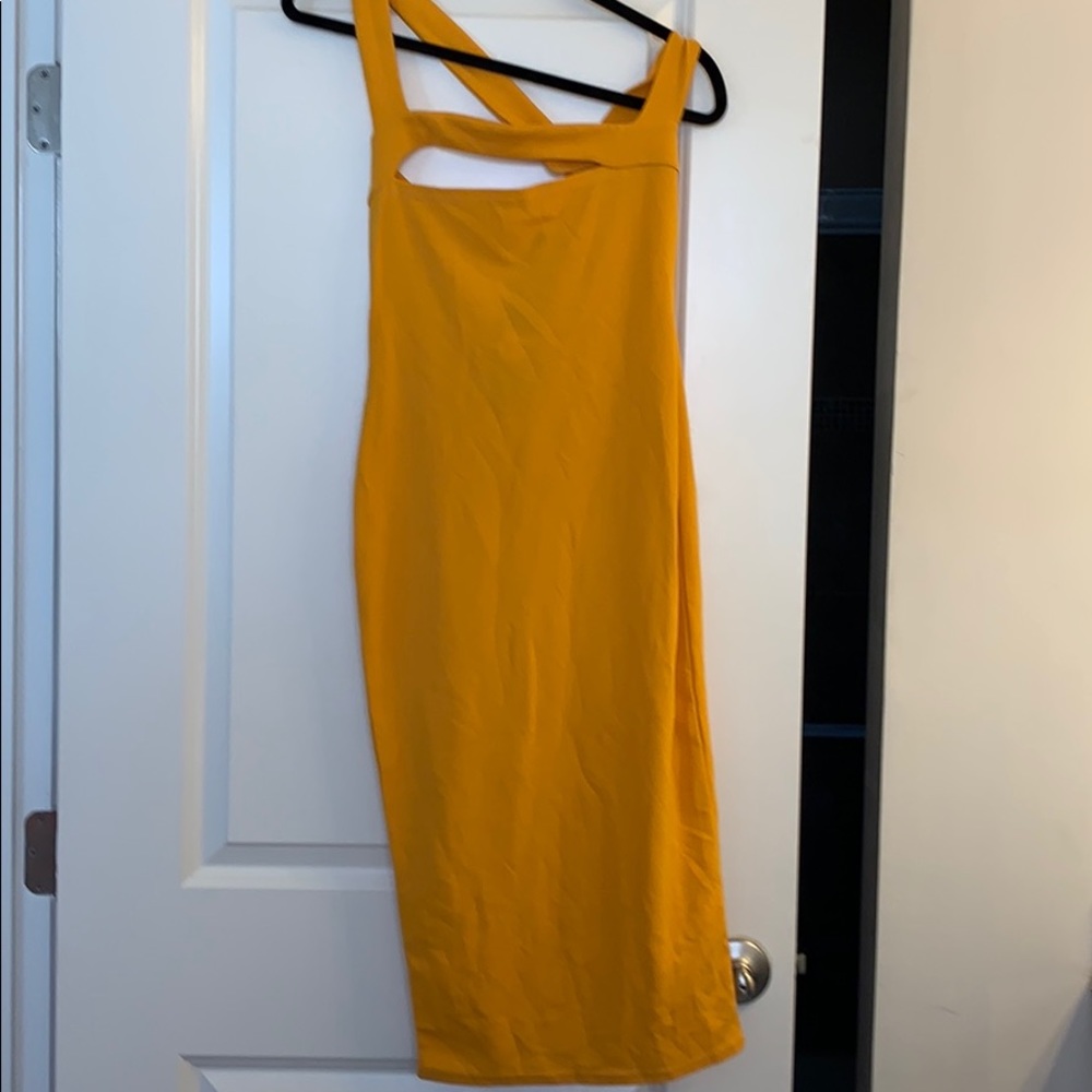 Boohoo New w/Tags Mustard Yellow Bodycon Dress